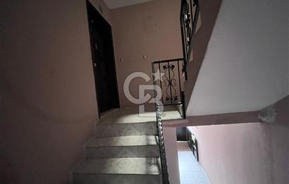 KARABAĞLAR PEKER MAHALLESİNDE SATILIK 3 KATLI BİNA