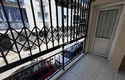 KARABAĞLAR PEKER MAHALLESİNDE SATILIK 3 KATLI BİNA