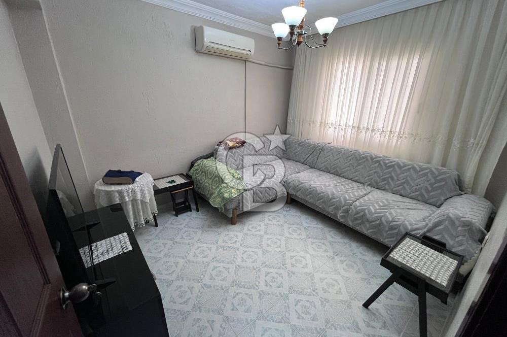 KARABAĞLAR PEKER MAHALLESİNDE SATILIK 3 KATLI BİNA