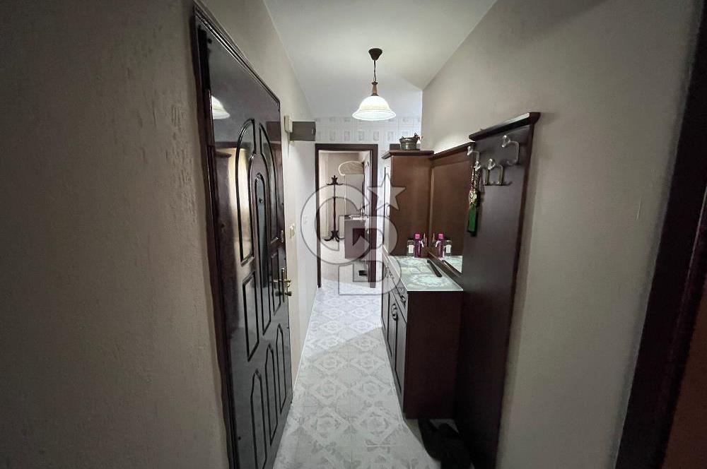 KARABAĞLAR PEKER MAHALLESİNDE SATILIK 3 KATLI BİNA