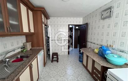 KARABAĞLAR PEKER MAHALLESİNDE SATILIK 3 KATLI BİNA