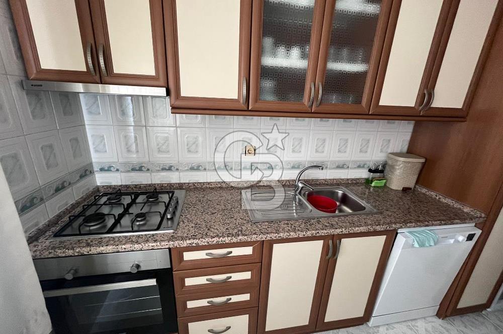 KARABAĞLAR PEKER MAHALLESİNDE SATILIK 3 KATLI BİNA