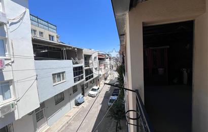 KARABAĞLAR PEKER MAHALLESİNDE SATILIK 3 KATLI BİNA