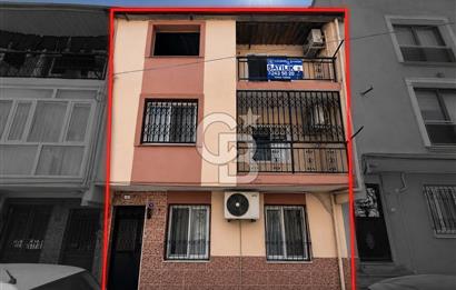 KARABAĞLAR PEKER MAHALLESİNDE SATILIK 3 KATLI BİNA