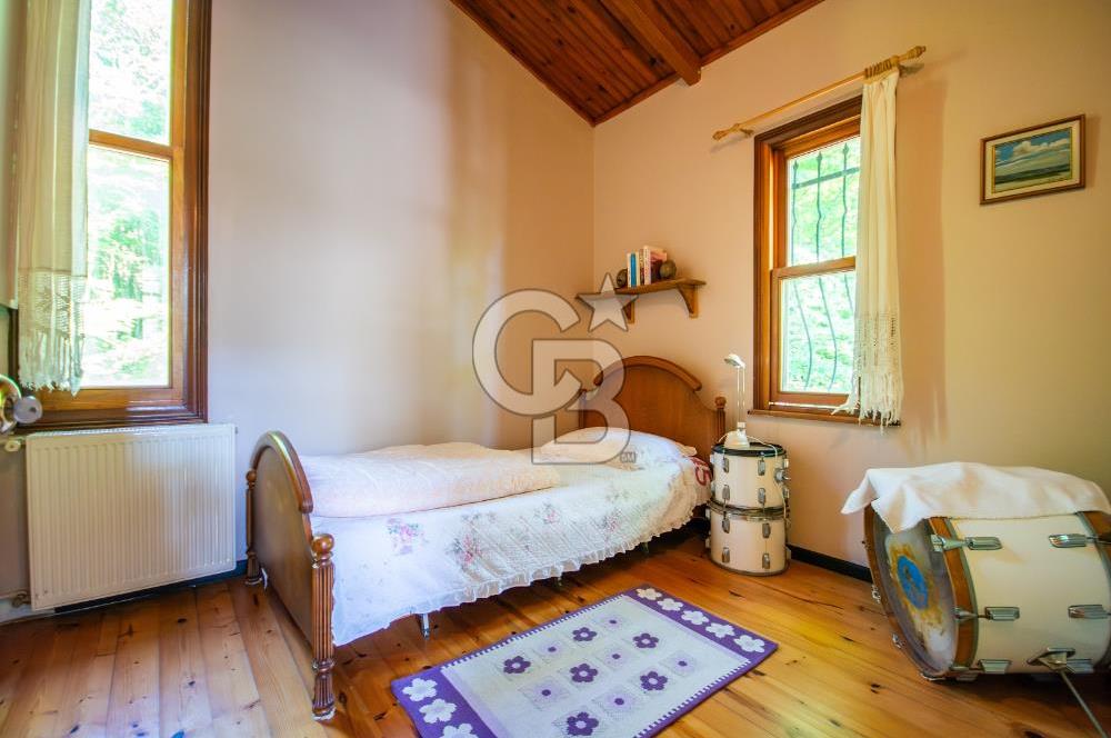 Şile Manşer de Doğa İçinde Satılık Ek İmarlı Villa