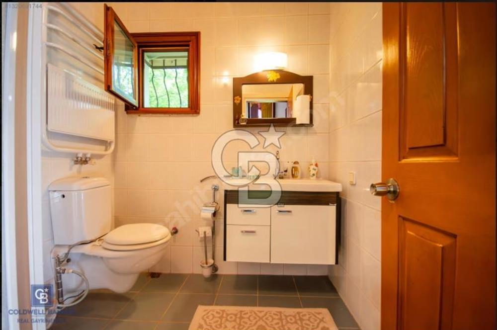Şile Manşer de Doğa İçinde Satılık Ek İmarlı Villa