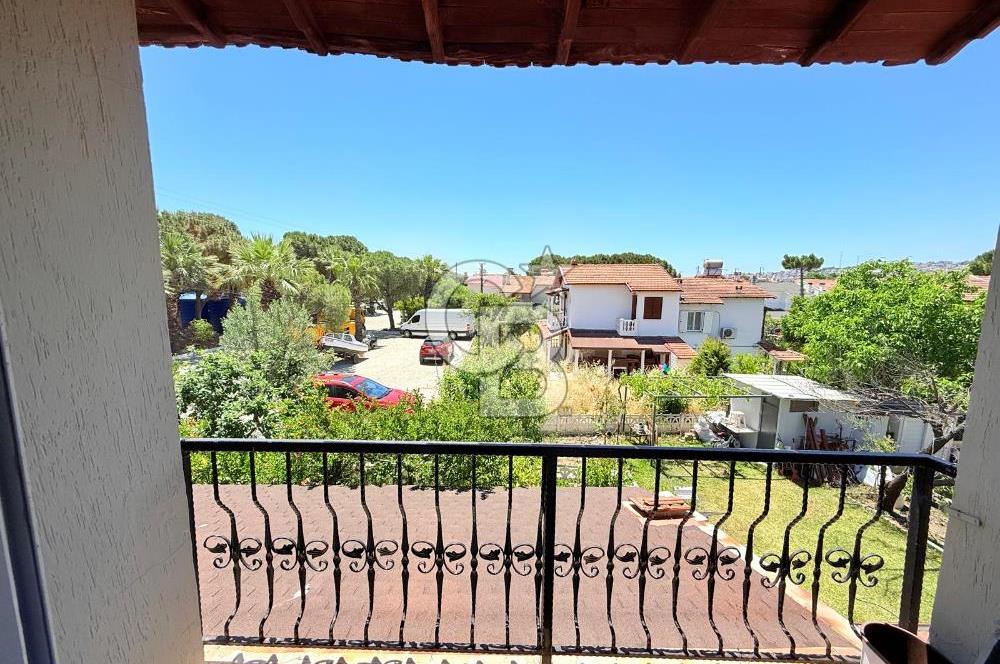Seferihisar Akarcada Denize Sıfır Sitede Satılık Villa