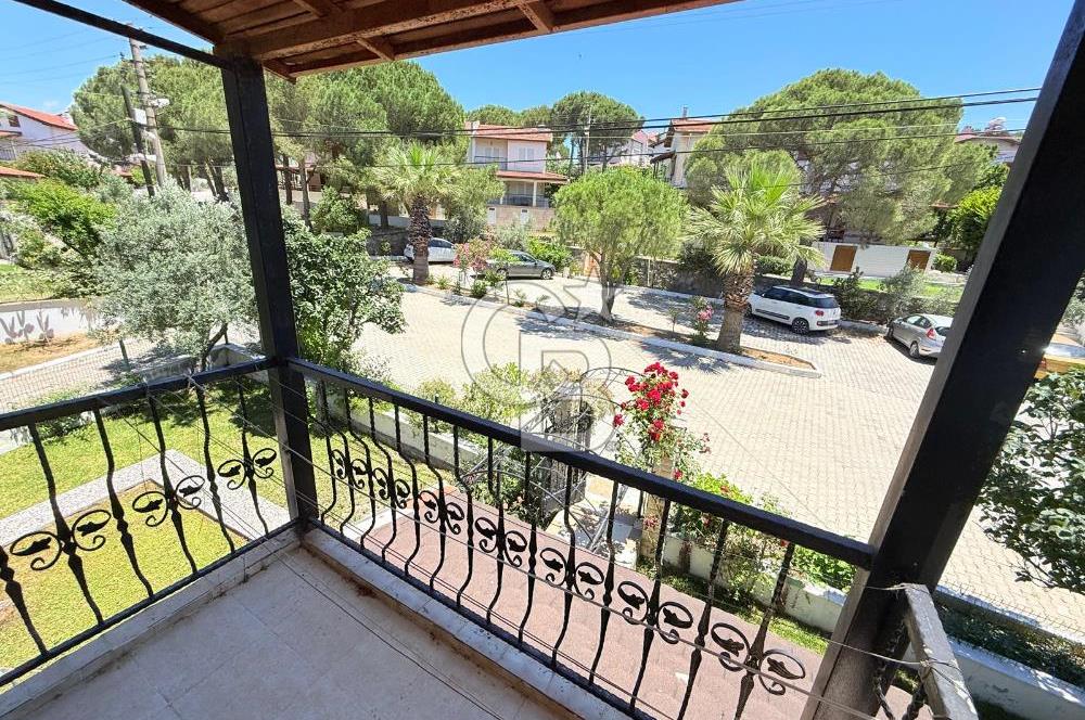 Seferihisar Akarcada Denize Sıfır Sitede Satılık Villa