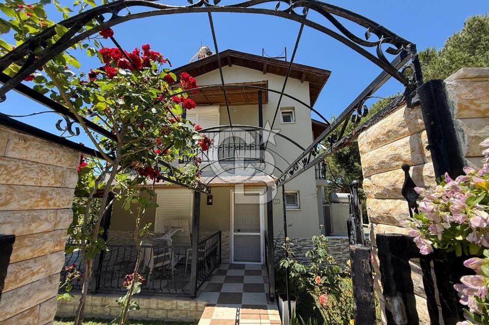 Seferihisar Akarcada Denize Sıfır Sitede Satılık Villa