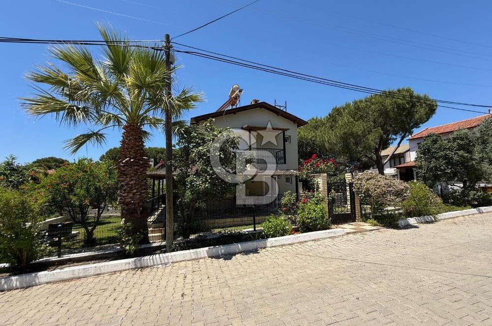 Seferihisar Akarcada Denize Sıfır Sitede Satılık Villa