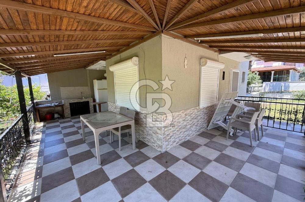 Seferihisar Akarcada Denize Sıfır Sitede Satılık Villa