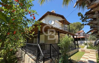 Seferihisar Akarcada Denize Sıfır Sitede Satılık Villa