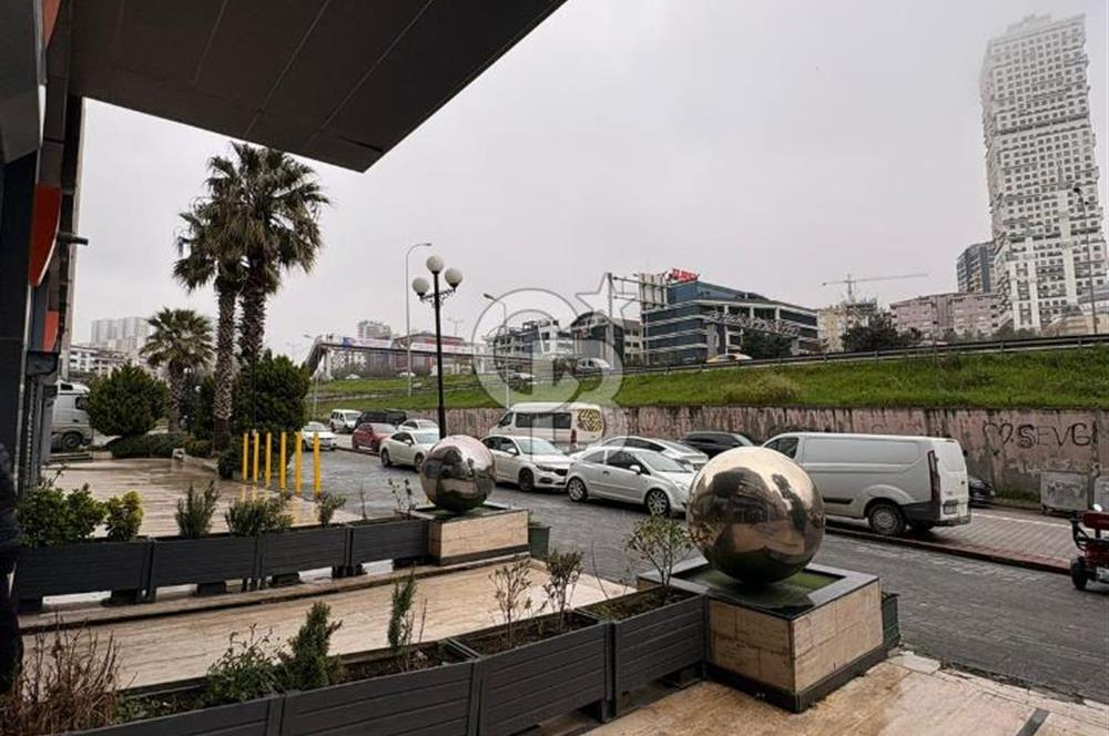 Esenyurt Akevler Mah.E5 Üzeri Satılık 100 M2 Depolu Dükkan