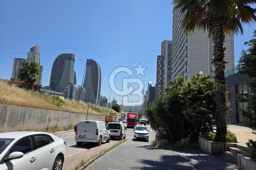 Esenyurt Akevler Mah.E5 Üzeri Satılık 100 M2 Depolu Dükkan