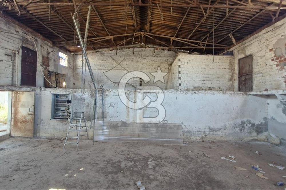 İzmir Menemen Günerli'de 700m² Kapalı Alanlı Kiralık Depo CB PH