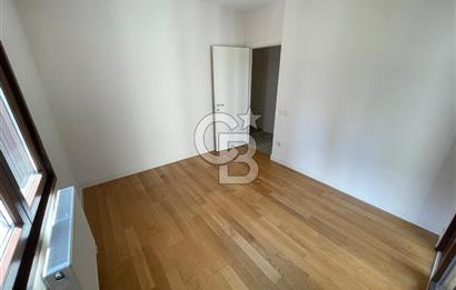 SUADİYE KAVİSLİ SOKAKTA GENİŞ 3+1 DAİRE