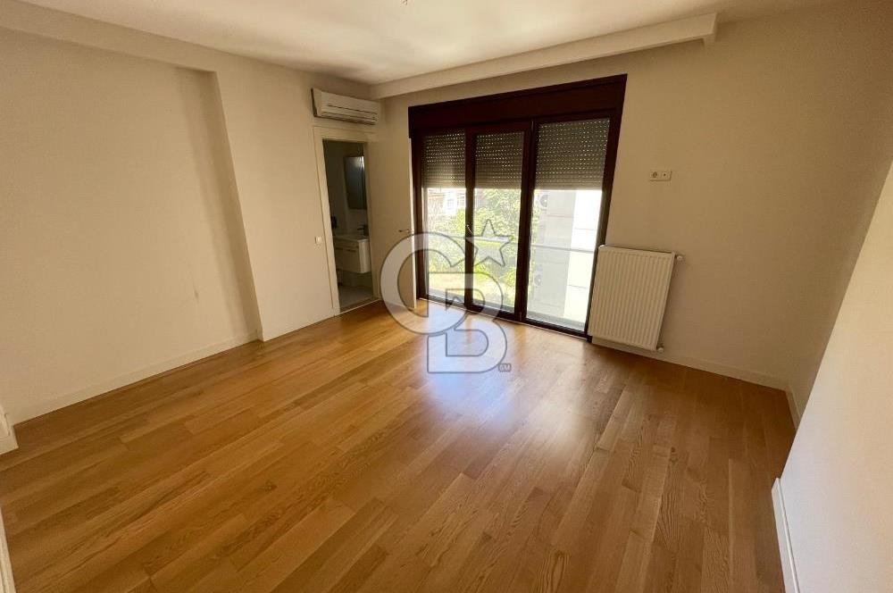 SUADİYE KAVİSLİ SOKAKTA GENİŞ 3+1 DAİRE