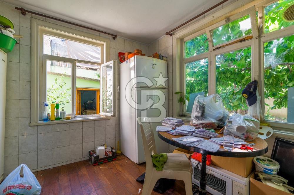 ÇEKİRGE MEYDANINDA SATILIK TARİHİ DOKULU MÜSTAKİL EV Favorilerime Ekle Yazdır
