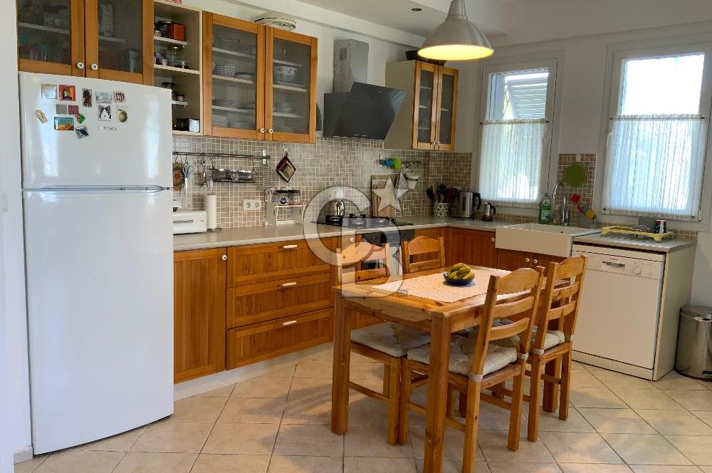 Bodrum Ortakent Yahşi'de Özel plajlı, Bahçeli Kiralık Dubleks Ev