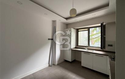 CADDEBOSTAN PLAJYOLUNDA KÖŞE BİNA KİRALIK DAİRE