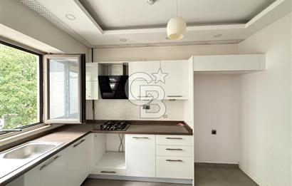 CADDEBOSTAN PLAJYOLUNDA KÖŞE BİNA KİRALIK DAİRE