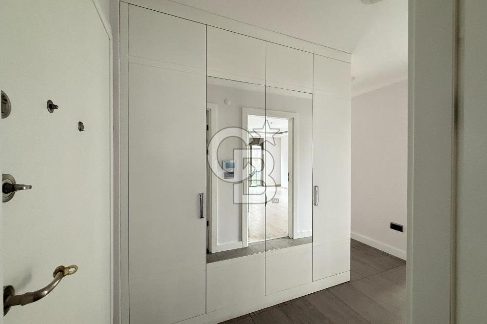 CADDEBOSTAN PLAJYOLUNDA KÖŞE BİNA KİRALIK DAİRE