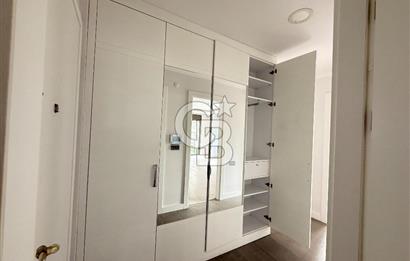 CADDEBOSTAN PLAJYOLUNDA KÖŞE BİNA KİRALIK DAİRE