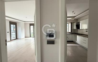 CADDEBOSTAN PLAJYOLUNDA KÖŞE BİNA KİRALIK DAİRE