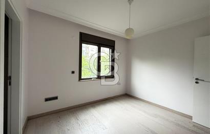 CADDEBOSTAN PLAJYOLUNDA KÖŞE BİNA KİRALIK DAİRE