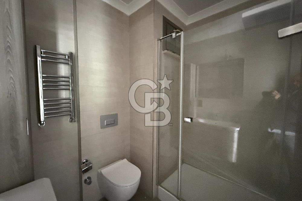 CADDEBOSTAN PLAJYOLUNDA KÖŞE BİNA KİRALIK DAİRE