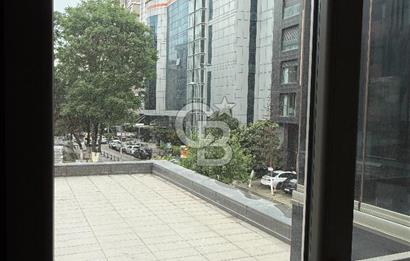 CADDEBOSTAN PLAJYOLUNDA KÖŞE BİNA KİRALIK DAİRE