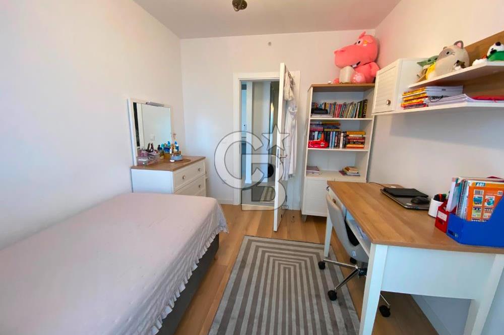 BORNOVA MODDA BULVAR'DA 3+1 ÖZEL DİZAYN 138m2 SATILIK LÜKS DAİRE