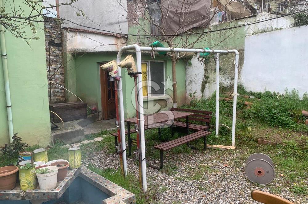 ÇEKİRGE MEYDANINDA SATILIK TARİHİ DOKULU MÜSTAKİL EV Favorilerime Ekle Yazdır