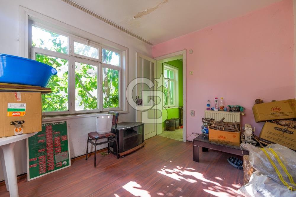 ÇEKİRGE MEYDANINDA SATILIK TARİHİ DOKULU MÜSTAKİL EV Favorilerime Ekle Yazdır