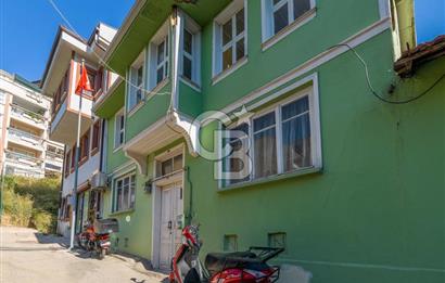ÇEKİRGE MEYDANINDA SATILIK TARİHİ DOKULU MÜSTAKİL EV Favorilerime Ekle Yazdır