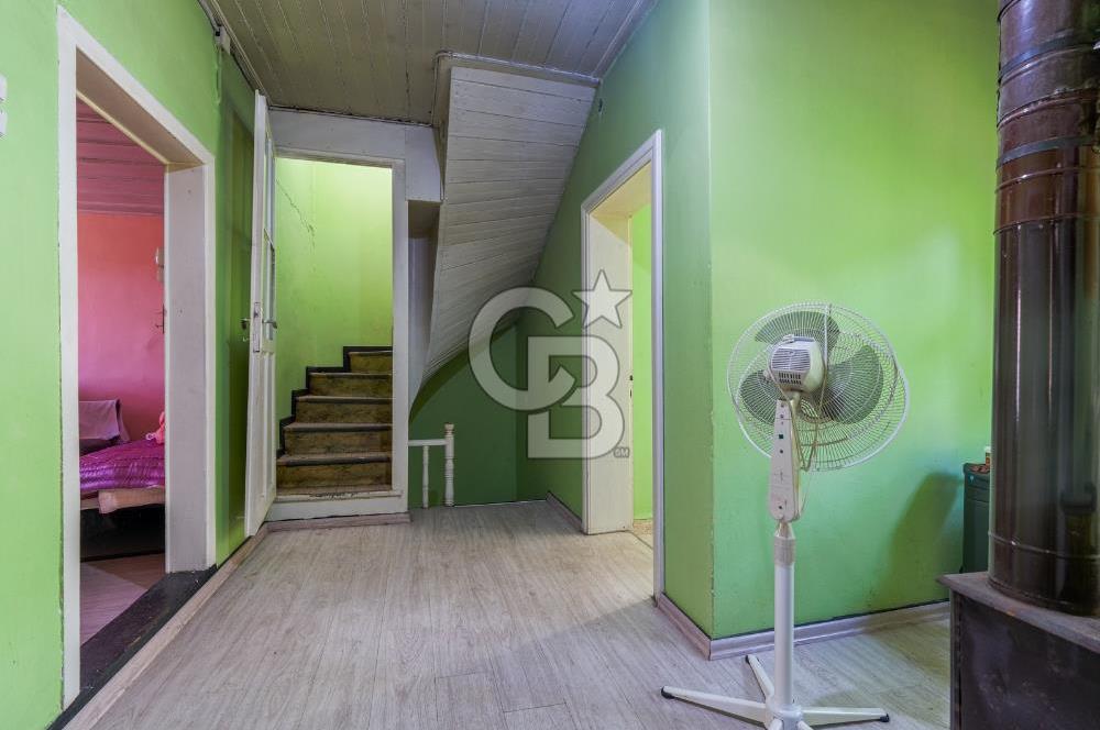 ÇEKİRGE MEYDANINDA SATILIK TARİHİ DOKULU MÜSTAKİL EV Favorilerime Ekle Yazdır