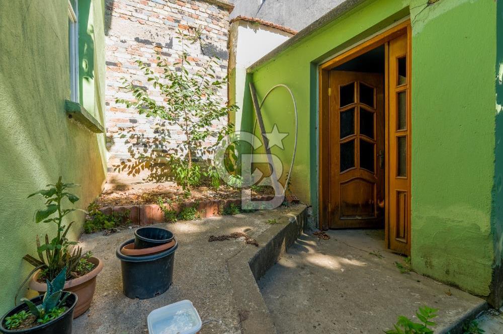 ÇEKİRGE MEYDANINDA SATILIK TARİHİ DOKULU MÜSTAKİL EV Favorilerime Ekle Yazdır