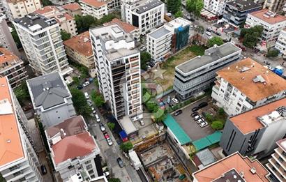 CADDEBOSTAN PLAJYOLUNDA KÖŞE BİNA KİRALIK DAİRE