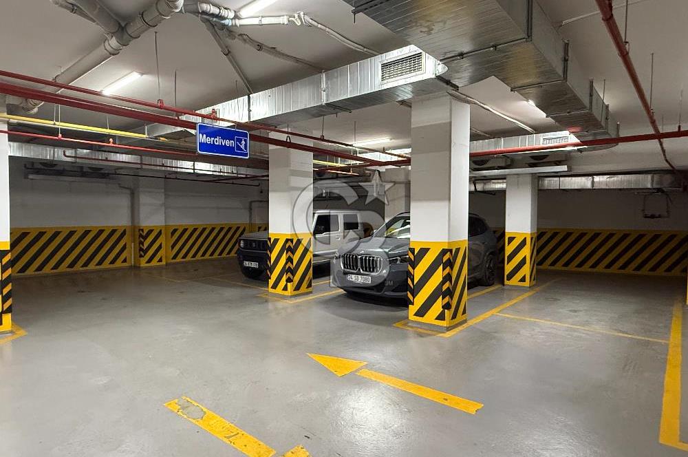 CADDEBOSTAN PLAJYOLUNDA KÖŞE BİNA KİRALIK DAİRE