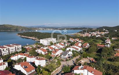 Süner Sitesinde Satılık Denize Yakın 4+1 Villa