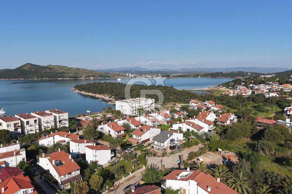Süner Sitesinde Satılık Denize Yakın 4+1 Villa