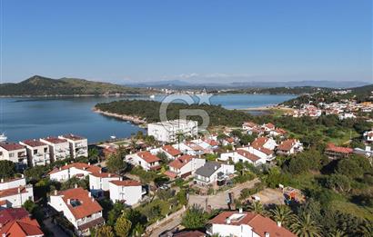 Süner Sitesinde Satılık Denize Yakın 4+1 Villa