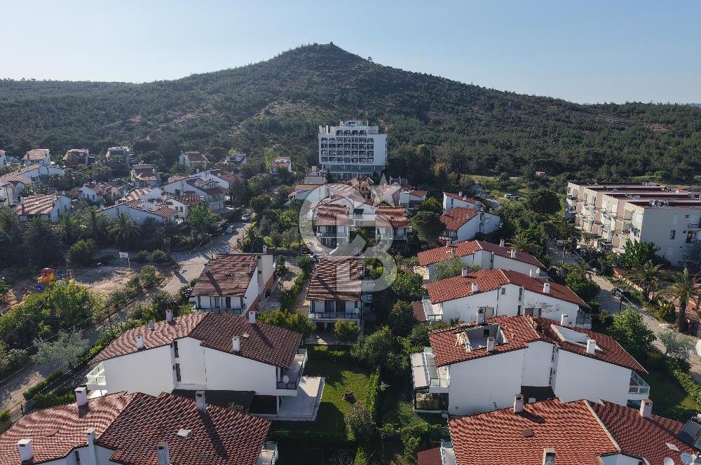Süner Sitesinde Satılık Denize Yakın 4+1 Villa