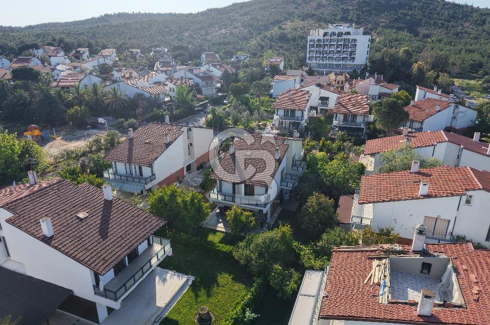 Süner Sitesinde Satılık Denize Yakın 4+1 Villa
