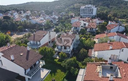 Süner Sitesinde Satılık Denize Yakın 4+1 Villa