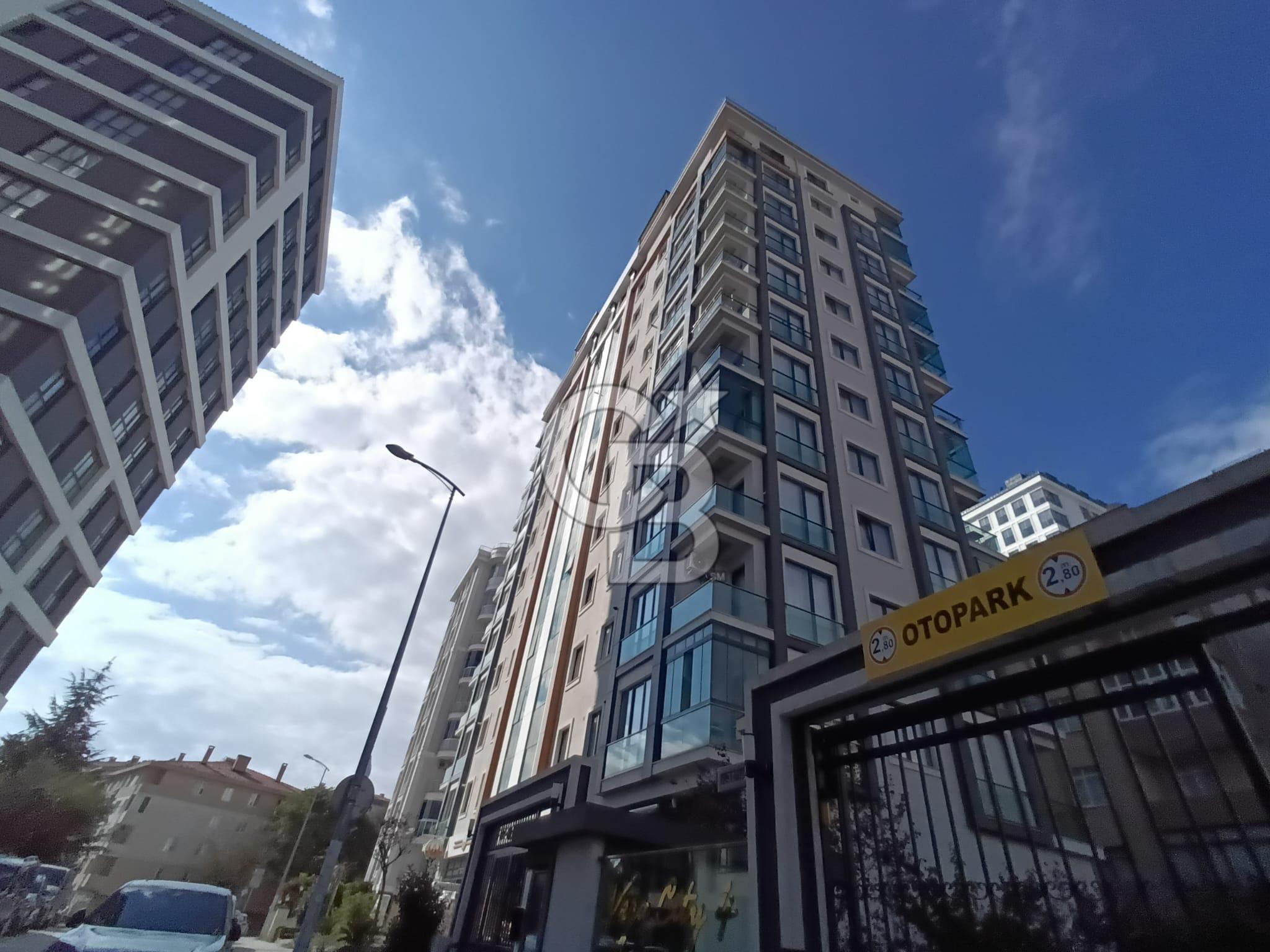 Ümraniye Esenevler Mahallesi’nde Kiralık 2+1 Arakat Daire