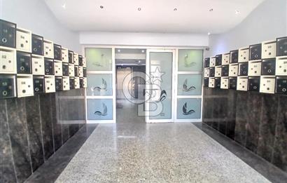 Bayraklı İzka Yelkenpark Sitesi'nde Satılık 3+1 Manzaralı Geniş Daire 