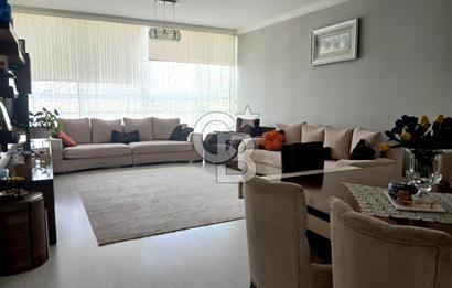 Bayraklı İzka Yelkenpark Sitesi'nde Satılık 3+1 Manzaralı Geniş Daire 