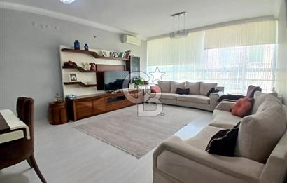 Bayraklı İzka Yelkenpark Sitesi'nde Satılık 3+1 Manzaralı Geniş Daire 