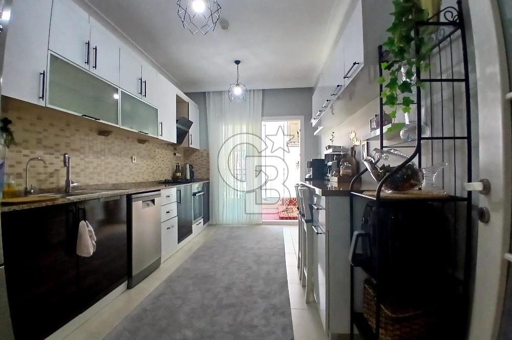 Bayraklı İzka Yelkenpark Sitesi'nde Satılık 3+1 Manzaralı Geniş Daire 